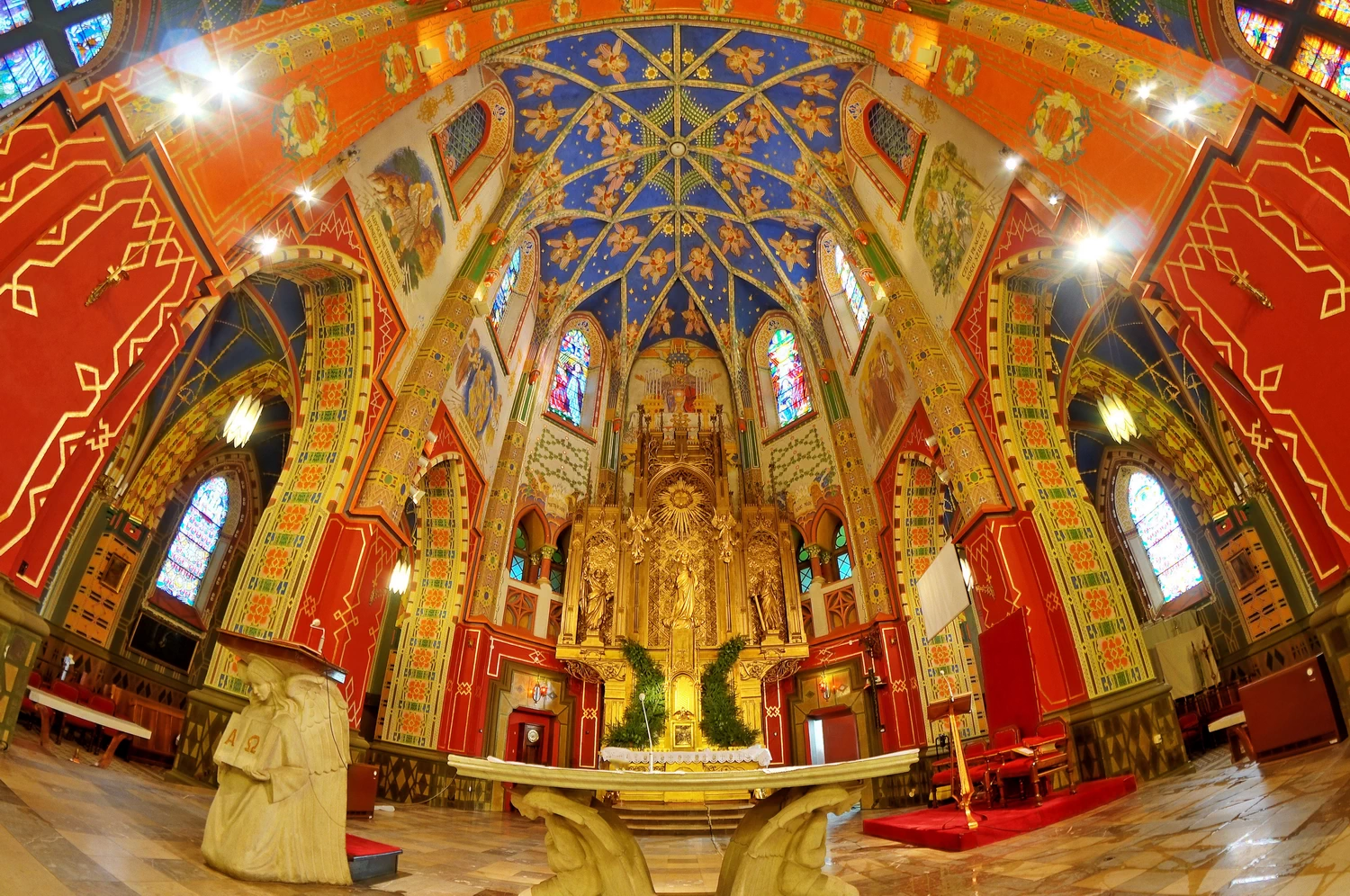 Policromia nella Chiesa del Sacro Cuore di Gesù a Turek, Polonia